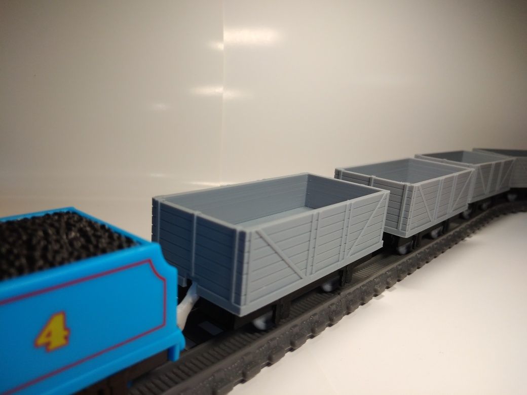Locomotiva Thomas - Vagoane de marfă