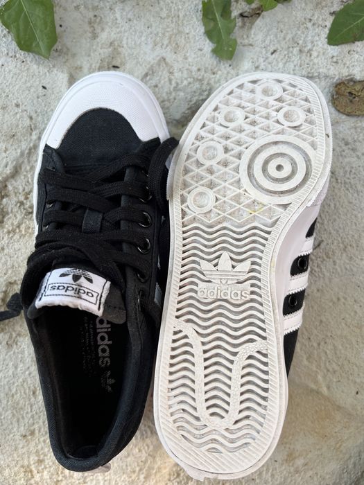 Adidasi marca adidas