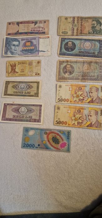 Vând colecție de monezi și bacnote!!