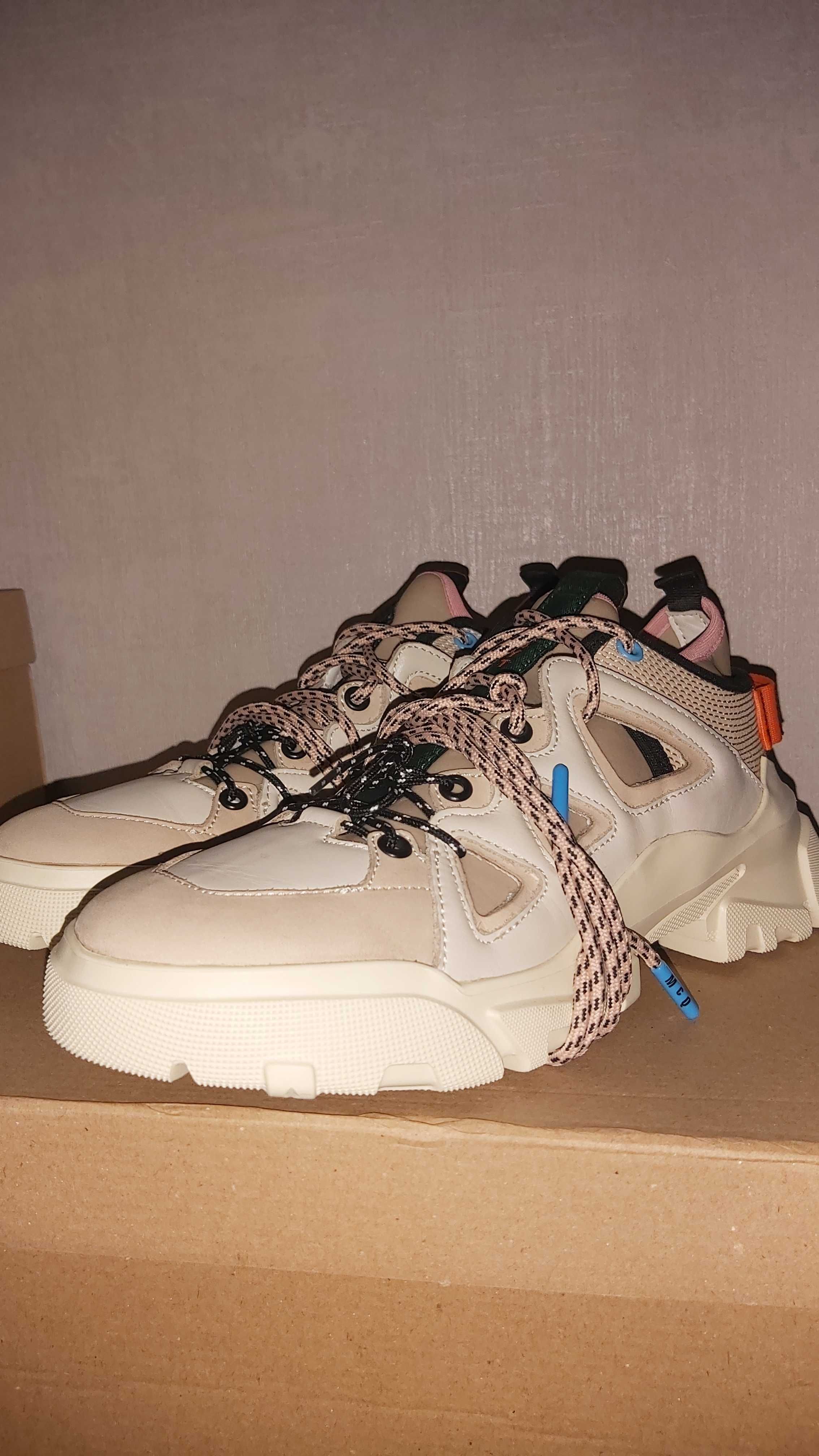 MCQ Alexander McQueen Orbyt - Номер 37