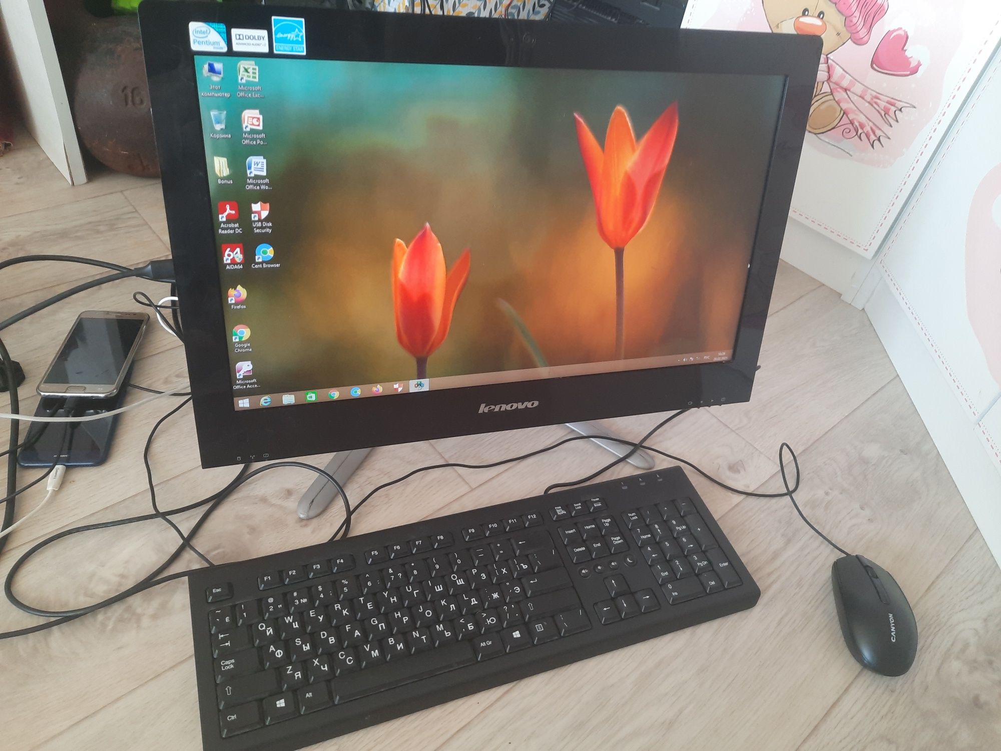 Продам шустрый компьютер моноблок lenovo клавиатура мышь в комплекте