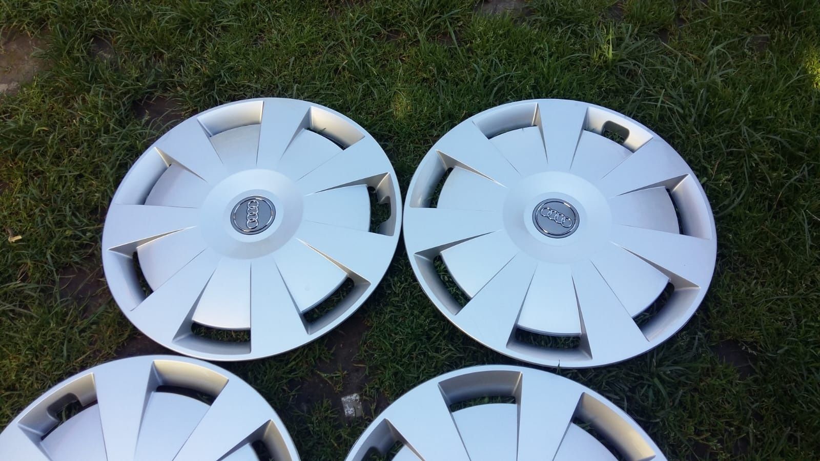 Seturi de capace roți originale de Audi R16 5x112