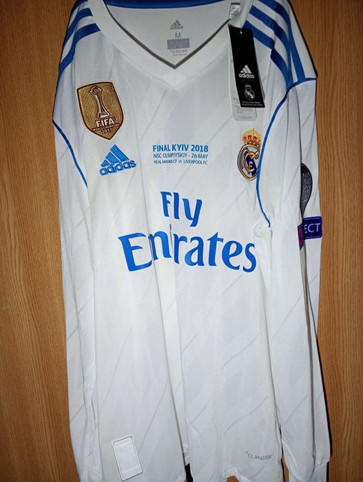 Vând bluză Real Madrid Cristiano Ronaldo 2018 preț negociabil