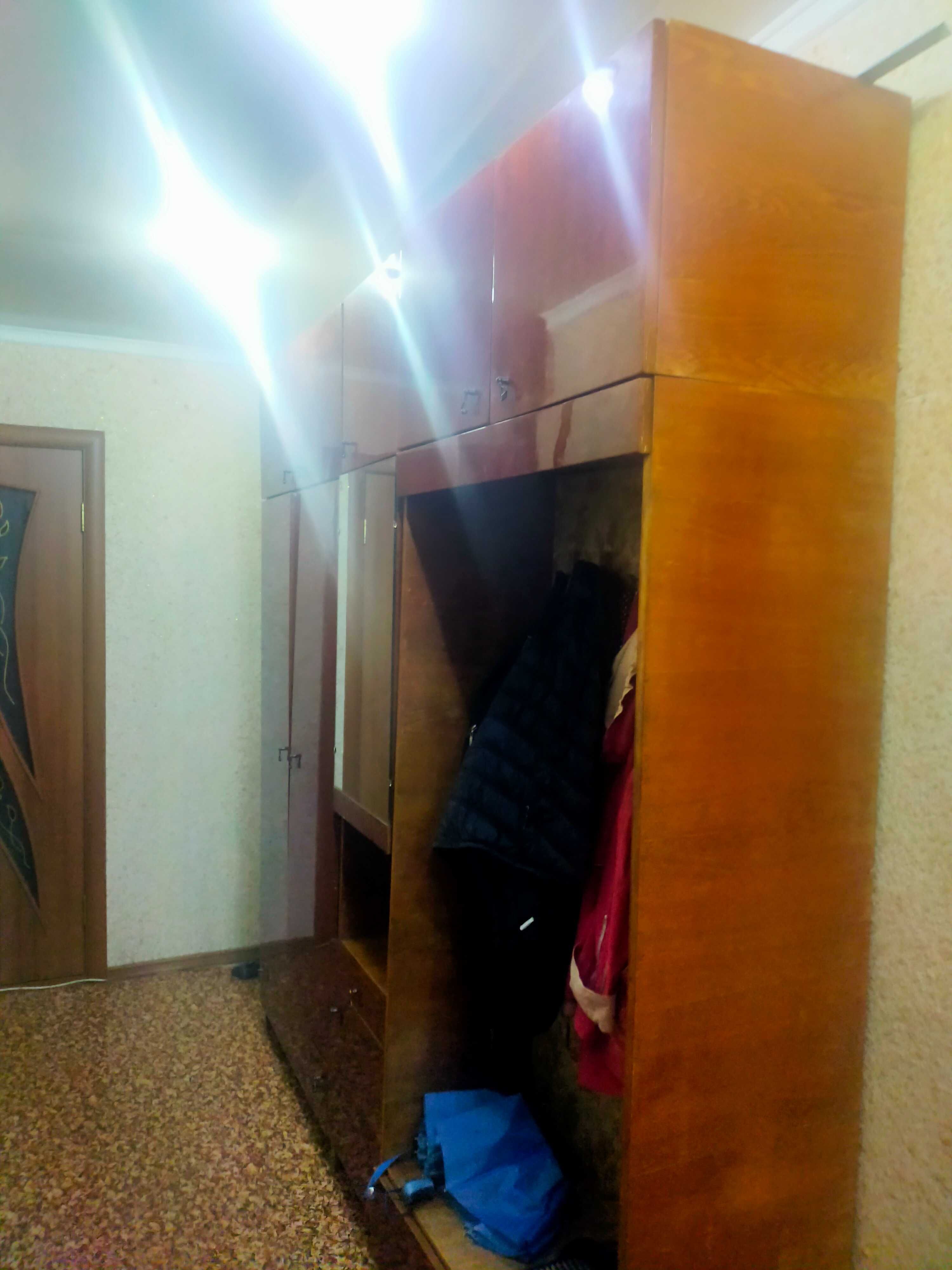 Продам  прихожую