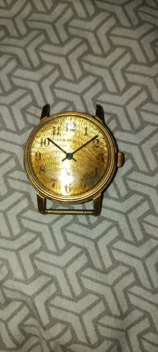 Часы победа с позолоченным корпусом