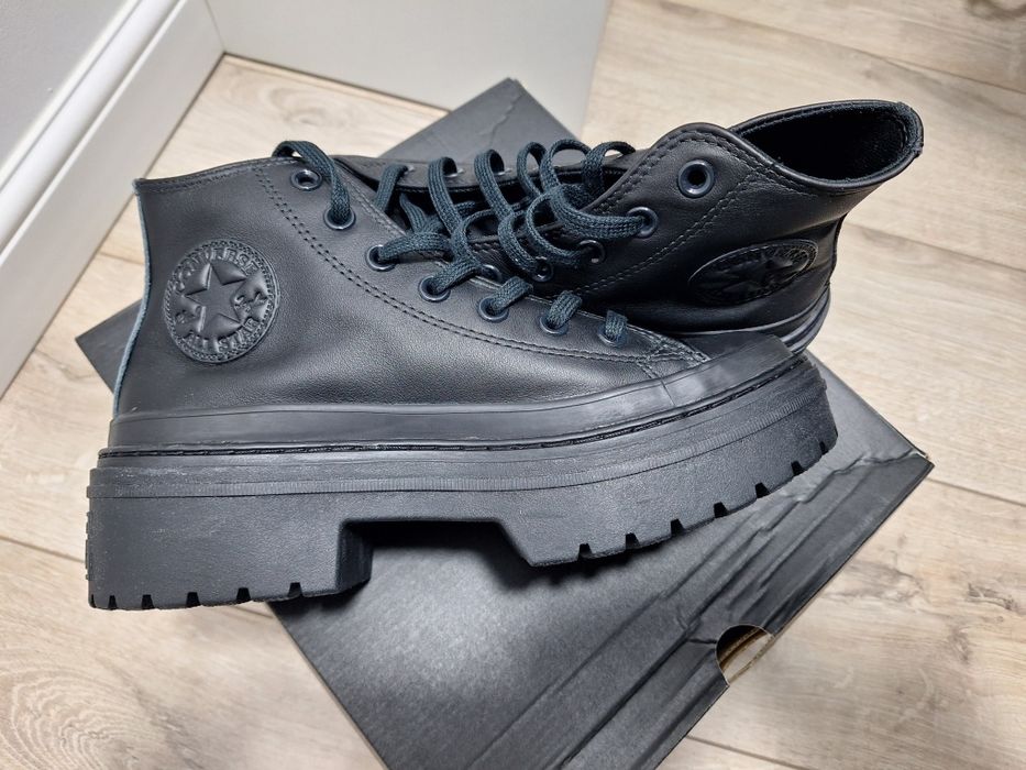 Ghete piele converse