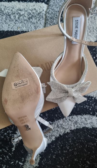 Vând pantofi stiletto mireasa