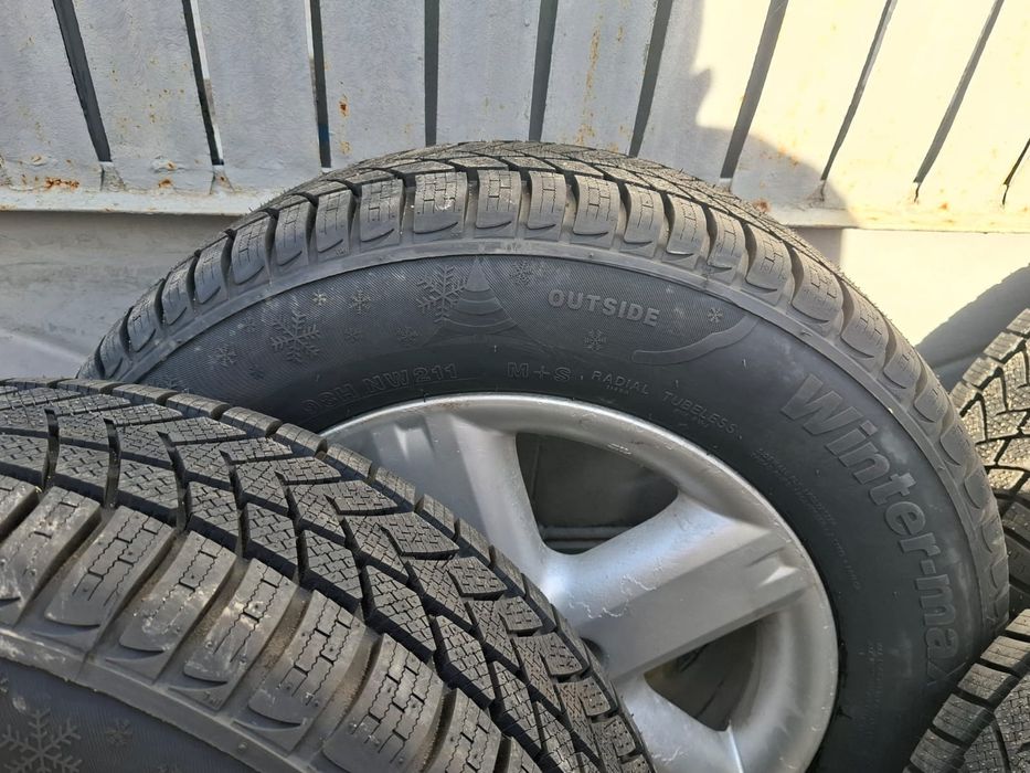 Cauciucuri noi de vanzare