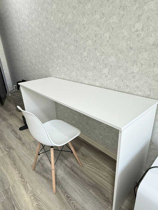 Продается стол рабочий (использованный на 2 недели)