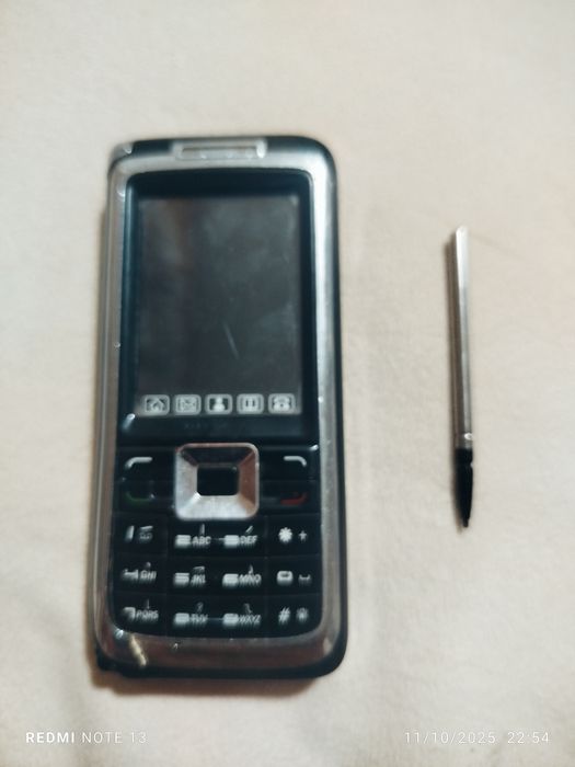 BMW telefoni 1.3 mg pixel ishlashi yahshi zur telefoncha olila srochna