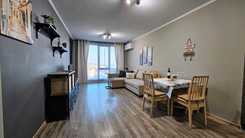 давам двустаен луксозен апартамент в Бриз краткосрочно