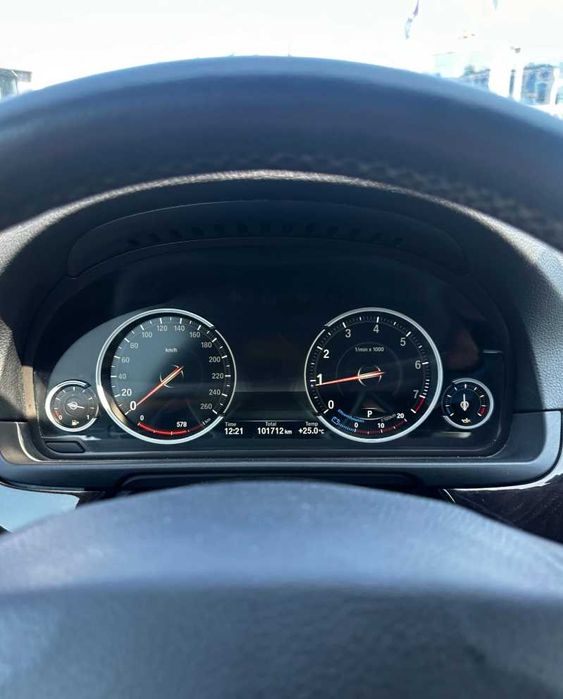 BMW F10 528 IX 2012