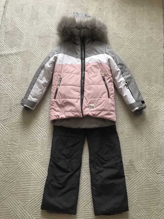 Продам костюм зимний на девочку р.134