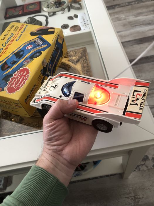 Стара играчка Младост