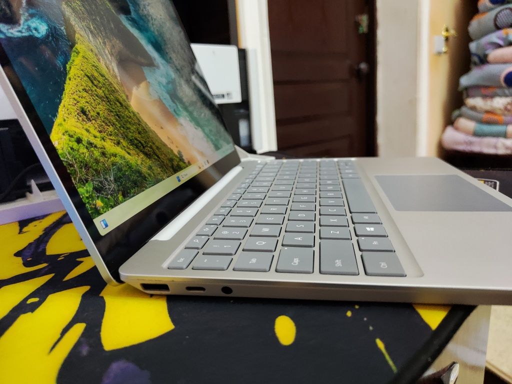 Microsoft surface go