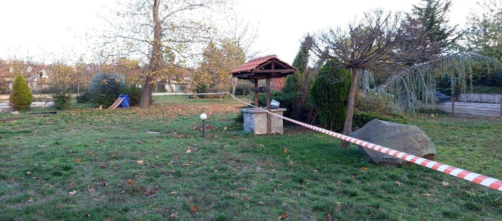 Просторно дворно място с туристически потенциал в с. Голямо Дряново