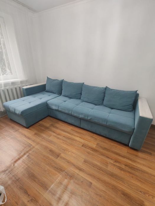 Продам диван в отличном состоянии.