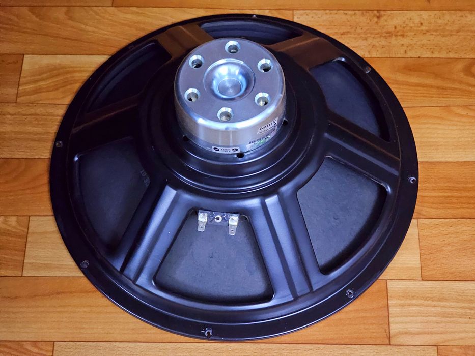 Неодимовый 15-дюймовый динамик RCF
