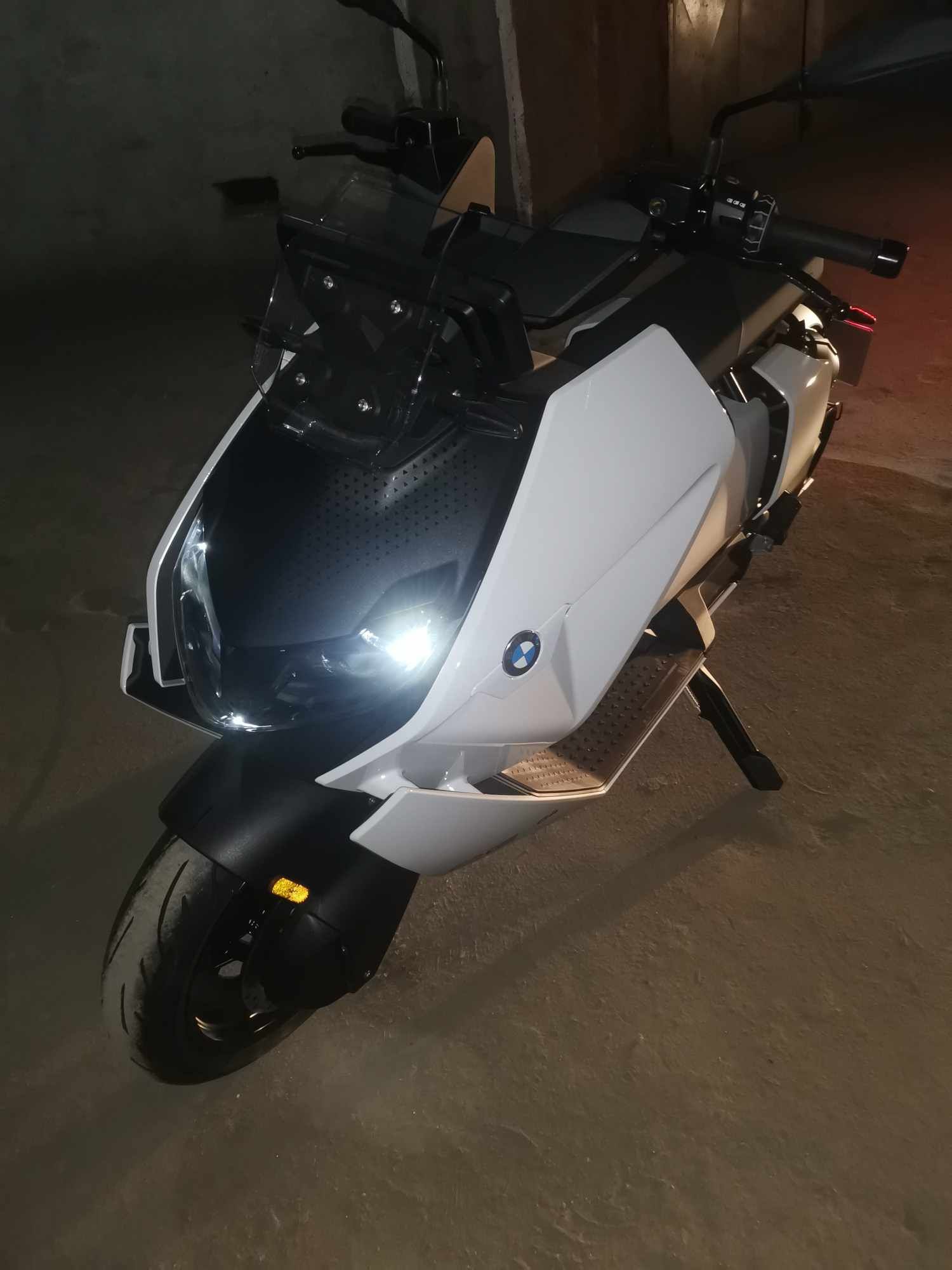 BMW CE 04 Motocicleta Electrică