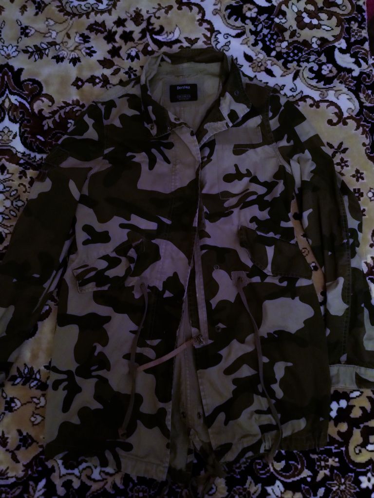Продам куртку р 42