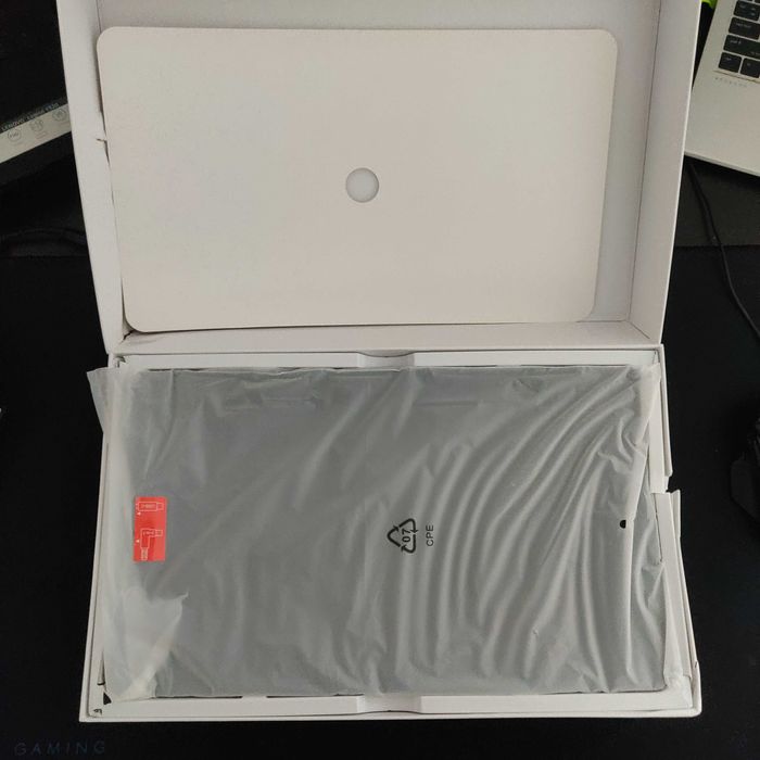 HUION KAMVAS 13 | 13.3" FHD Display | Perfectă pentru Digital Art