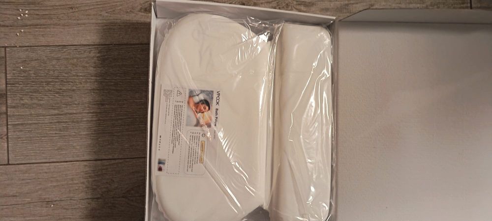 Pernă de baie cu ventuza