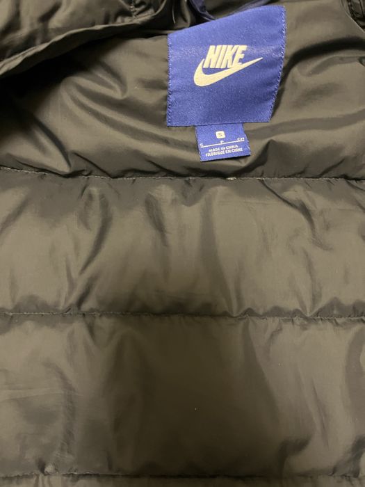 Vând geacă sport Nike