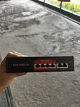 Hub Xa 4 portli PoE