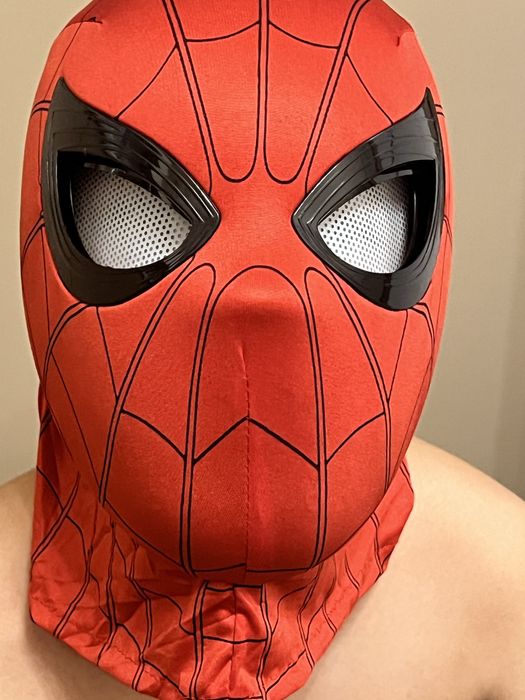 Маска человека паука