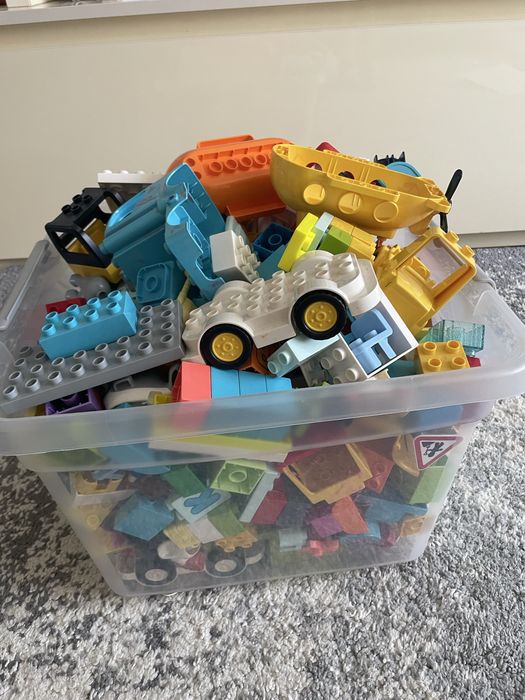 Vand lego duplo 5,4 kg , sunt diferite seturi complete