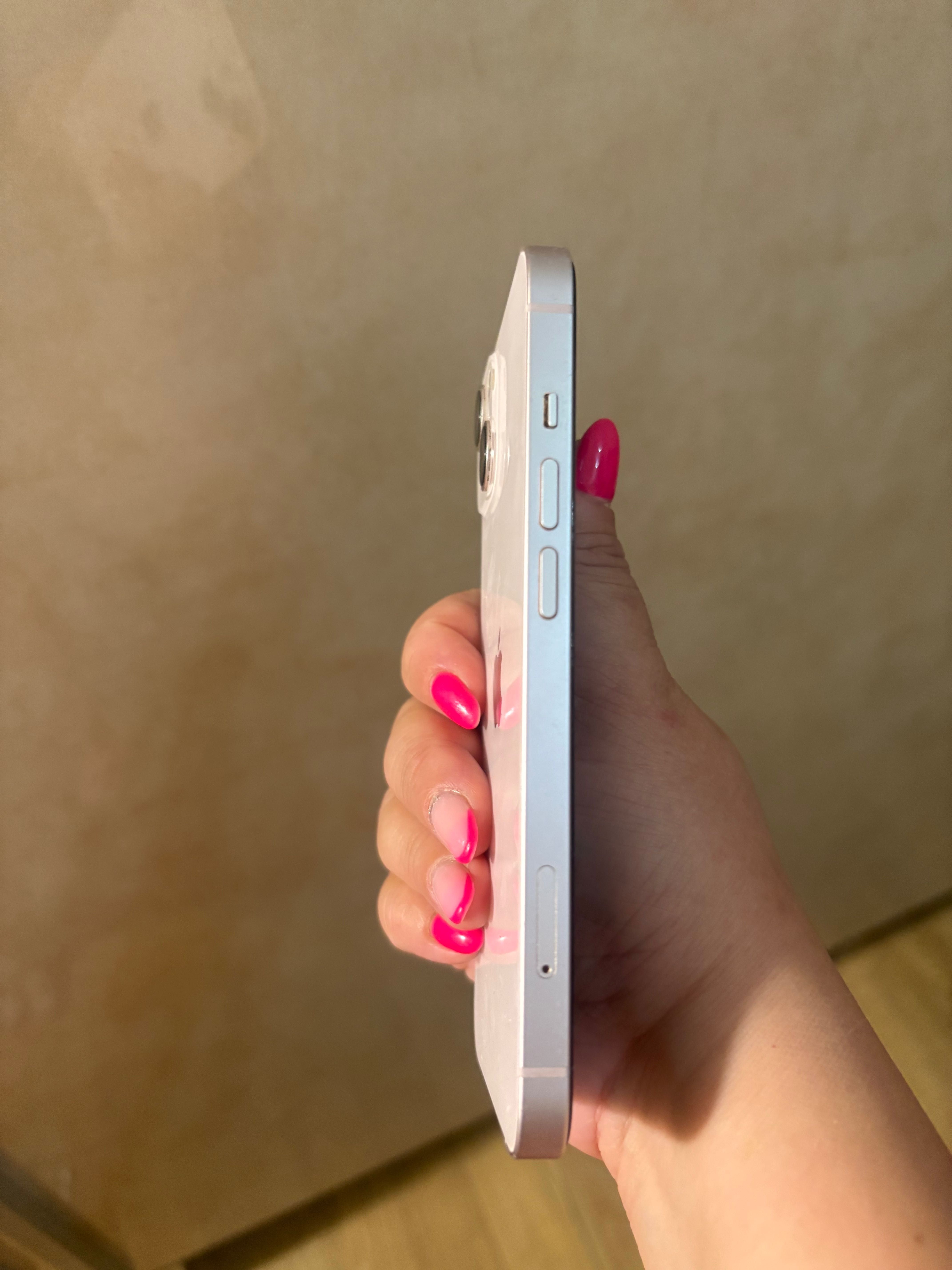 Iphone 13 256 GB бледо розов