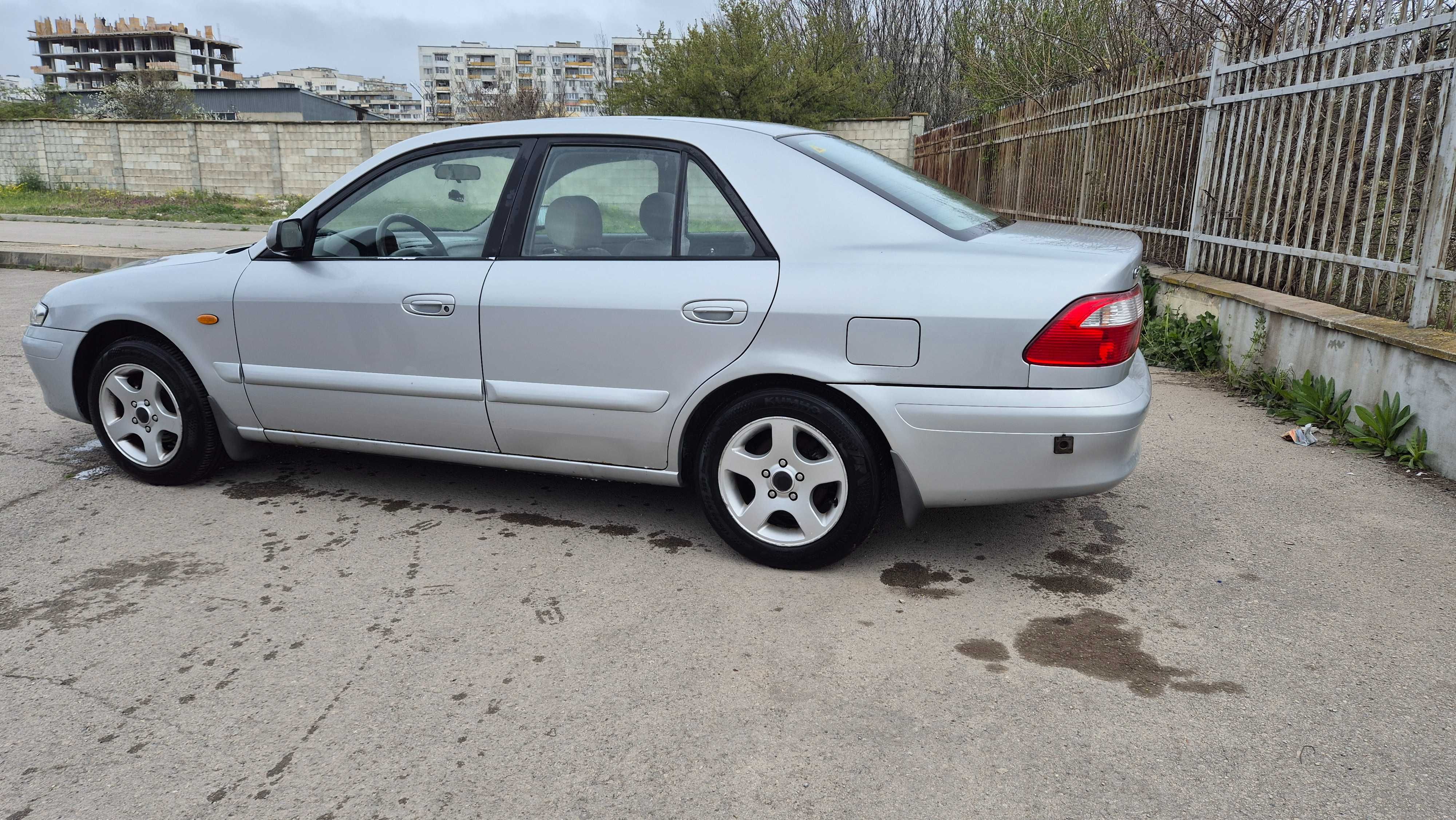 Автомобил Mazda 626