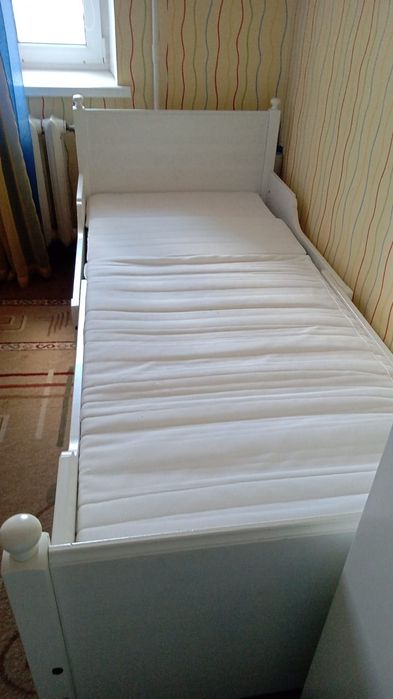 Продам кровать икеа детская