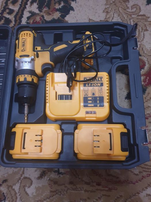 Шуруповерт на батарейках