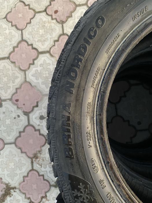 зимние шины в отличном состоянии