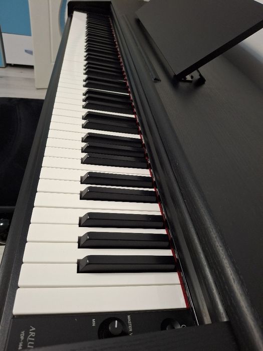 Pian Yamaha YDP 144