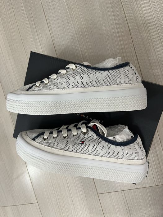 Adidasi Tommy Hilfiger dama