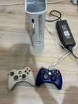 Xbox 360 Jasper cu 2 controllere si cabluri
