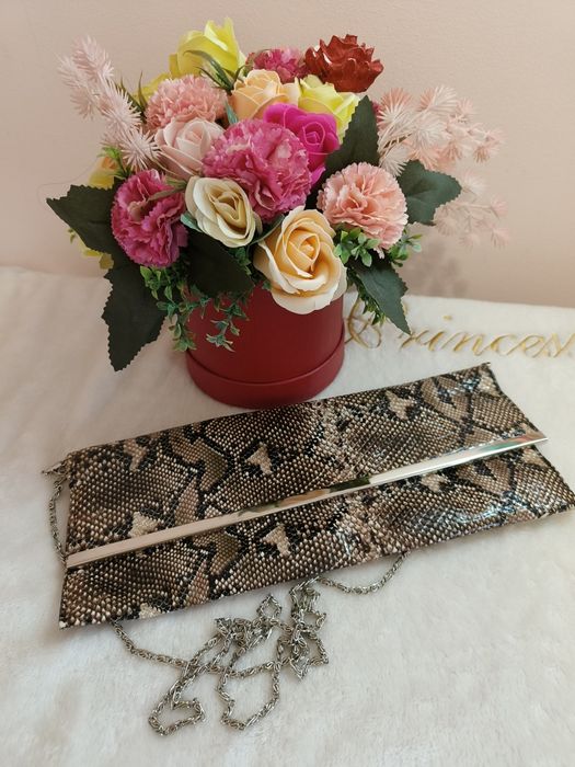Genti elegante clutch