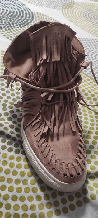 Дамски обувки в много добро състояние