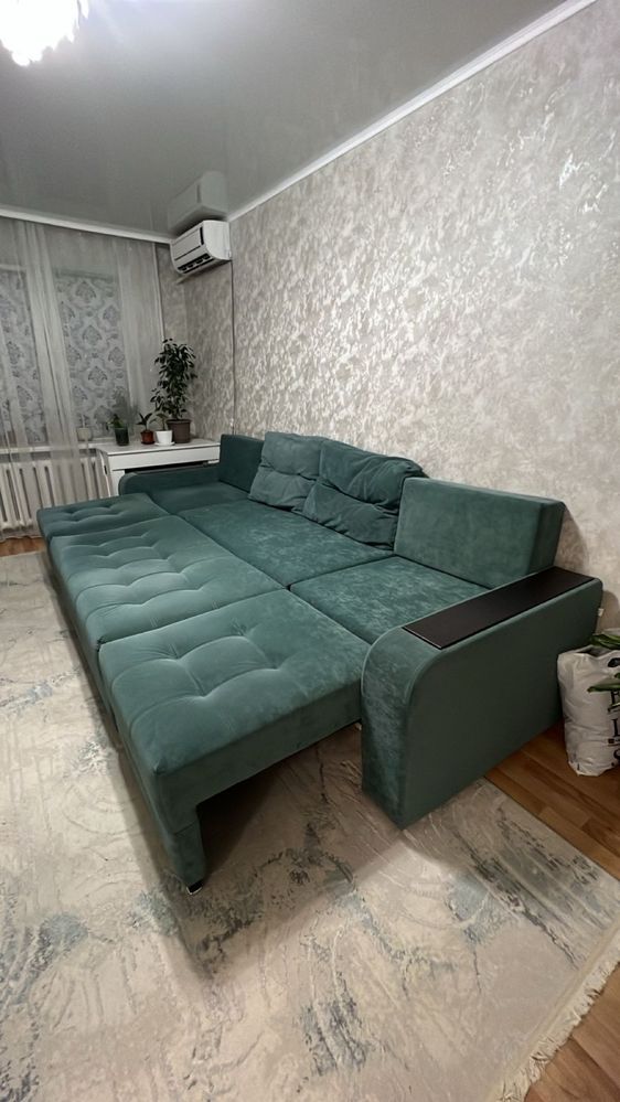 Продам диван 3,5 метра
