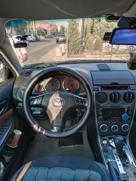 Продаётся машина Мазда 6