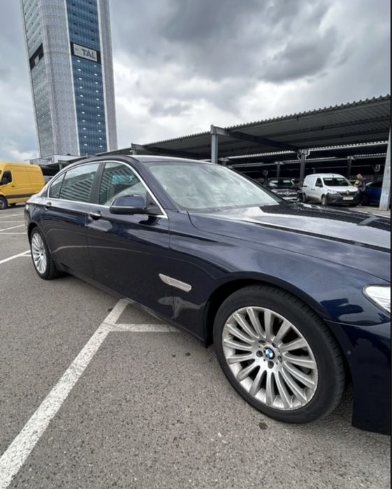 Продавам BMW 750 L i Xd