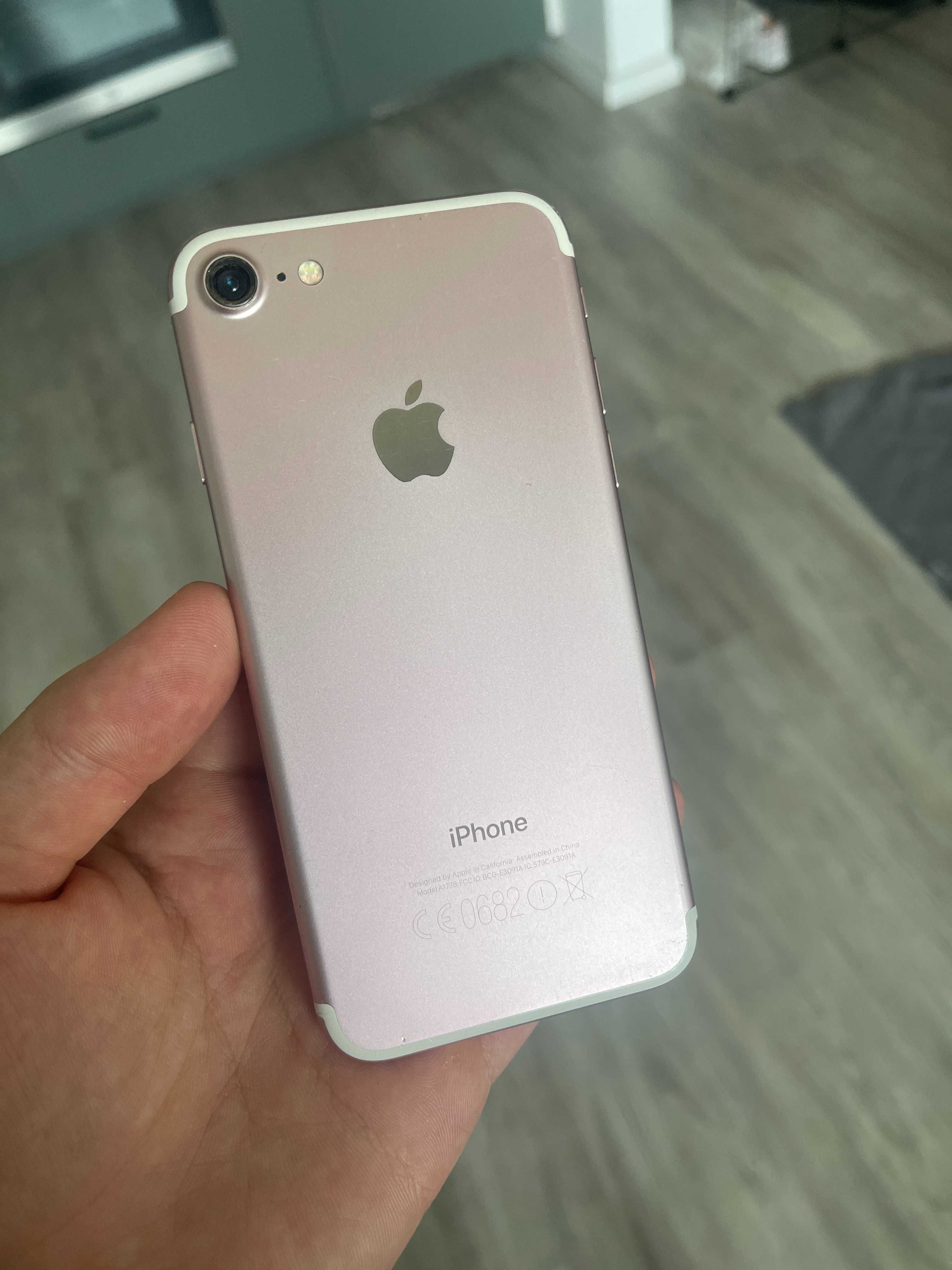 Iphone 7 Rose Gold 32 gb Perfect Functional Fara sticla la camera