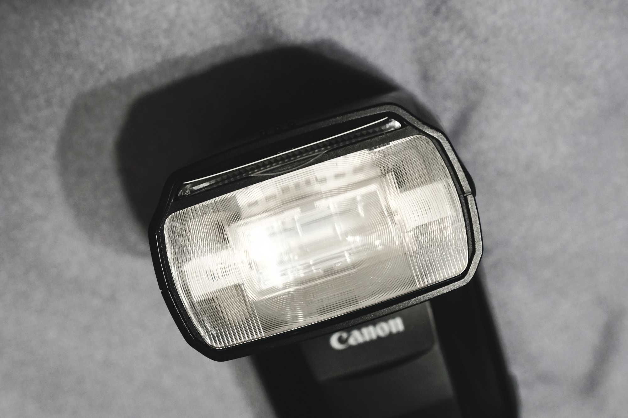 Вспышка Canon 600 EX-RT