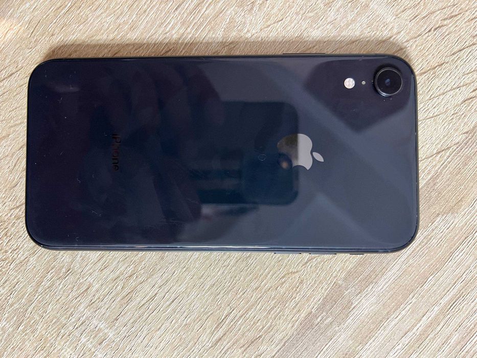 Iphone XR Sotiladi. Qora 64GB