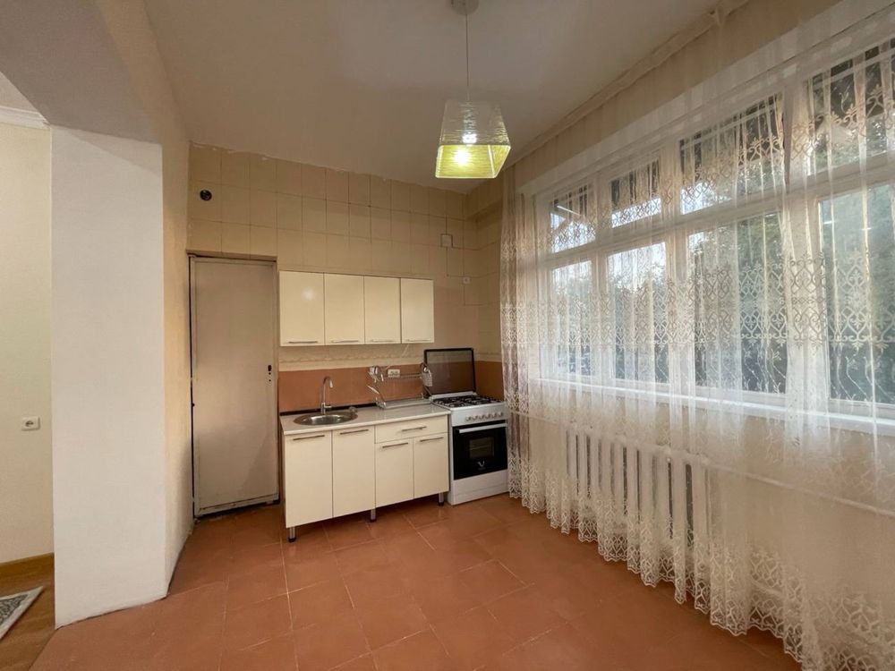 Продается 4 комнатная квартира площадью 120 кв.м. На Бульваре