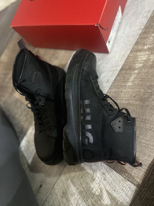 Ghete de barbati Hugo