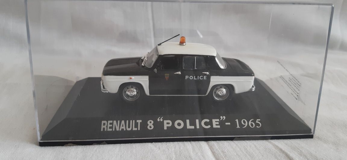 Machetă scara 1:43 Renault 8 " Police " - 1965