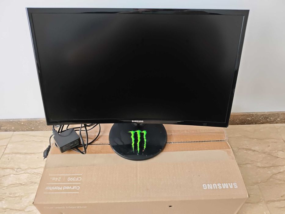 Monitor Samsung Curbat 24'' CF390
